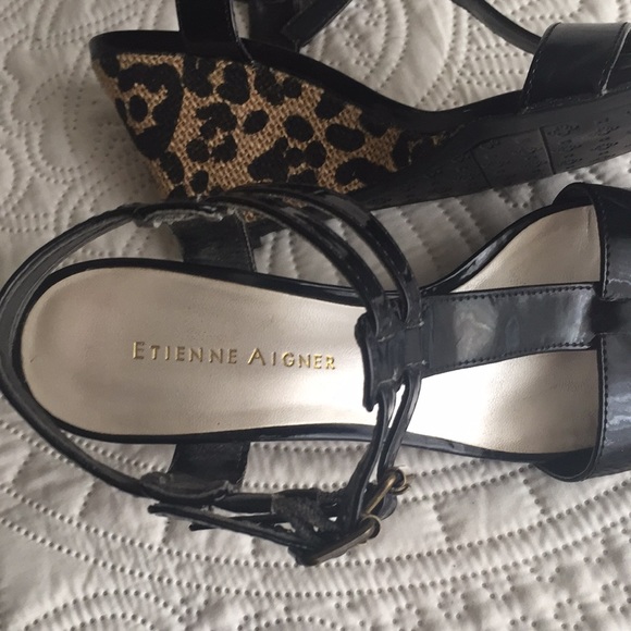 Sandals - Picture 4 of 4